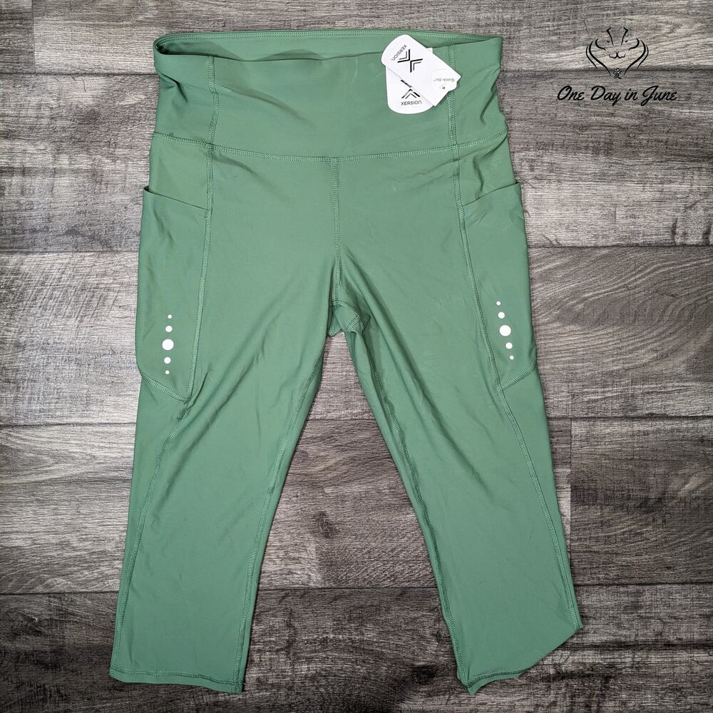 Xersion High Rise Capri Legging Size M